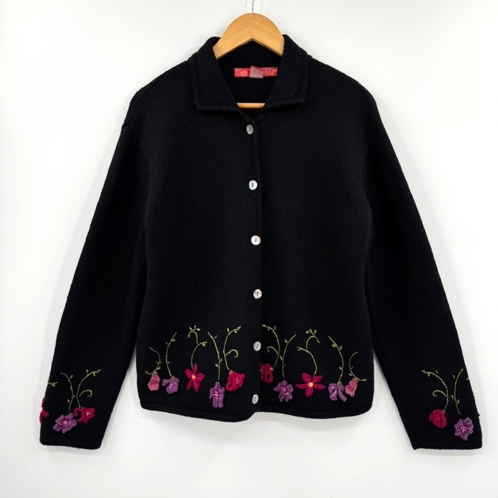 Skyr Black Wool Cardigan Sweater L Floral Embroidery Hong Kong Folk Grannycore